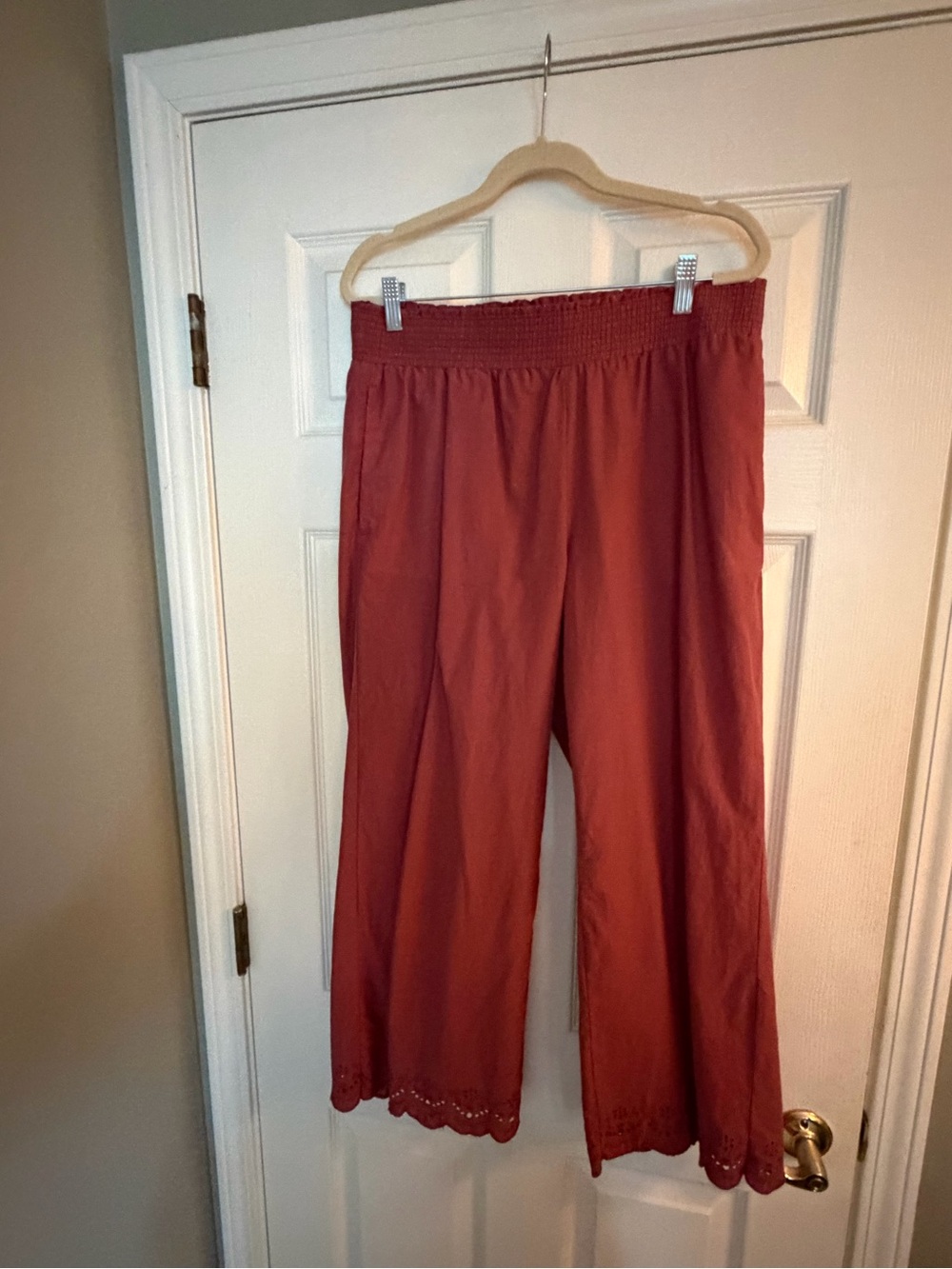 Dusty Rose Wide-Leg Cropped Pants
